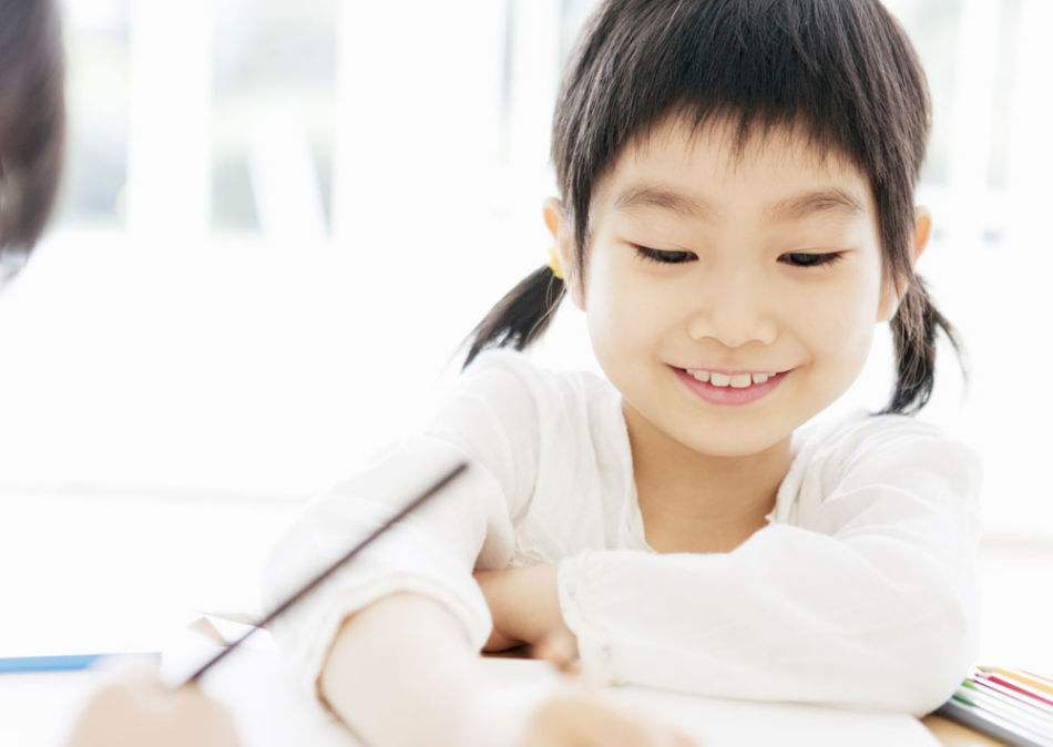 老師獎(jiǎng)勵(lì)貼紙給到孩子，會(huì)使孩子感到驕傲嗎?
